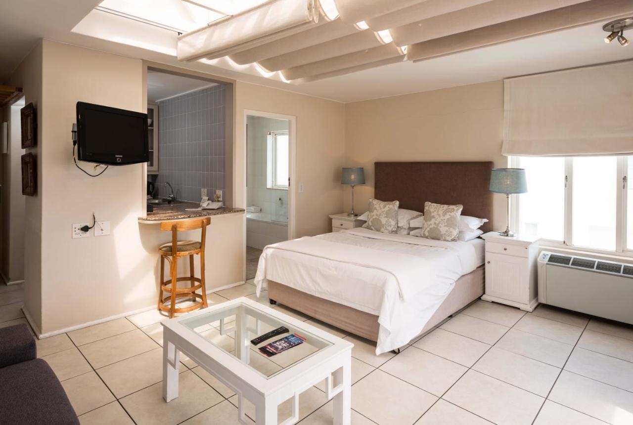 Place On The Bay Self-Catering Кейптаун Екстериор снимка
