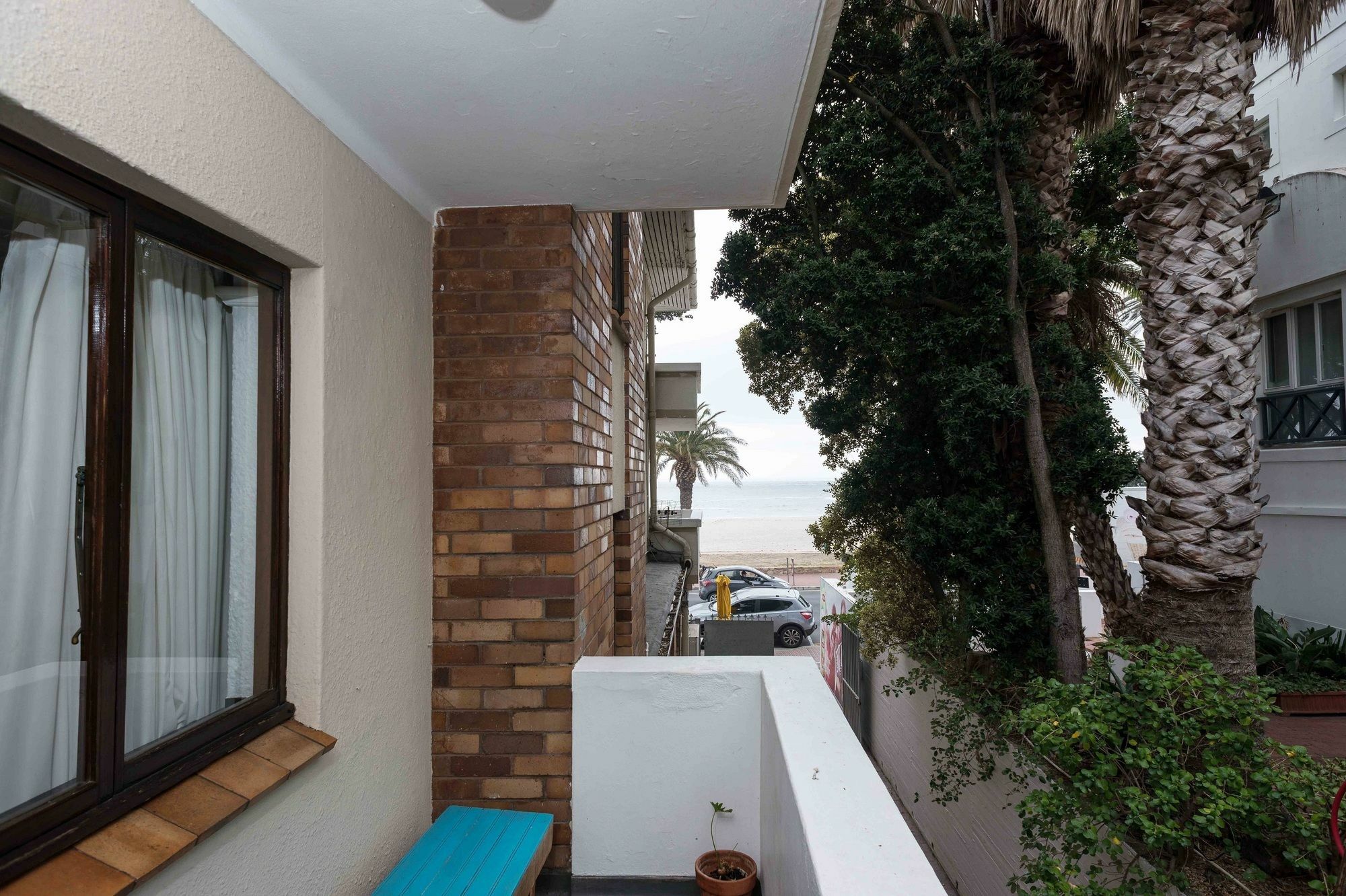 Place On The Bay Self-Catering Кейптаун Екстериор снимка